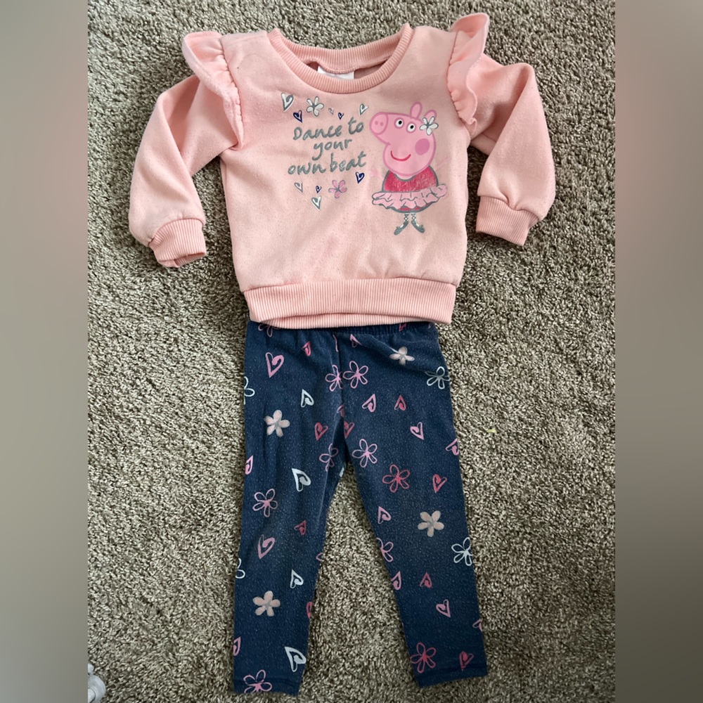 Peppa Pig sweatshirt and pants set baby’s girl 18months